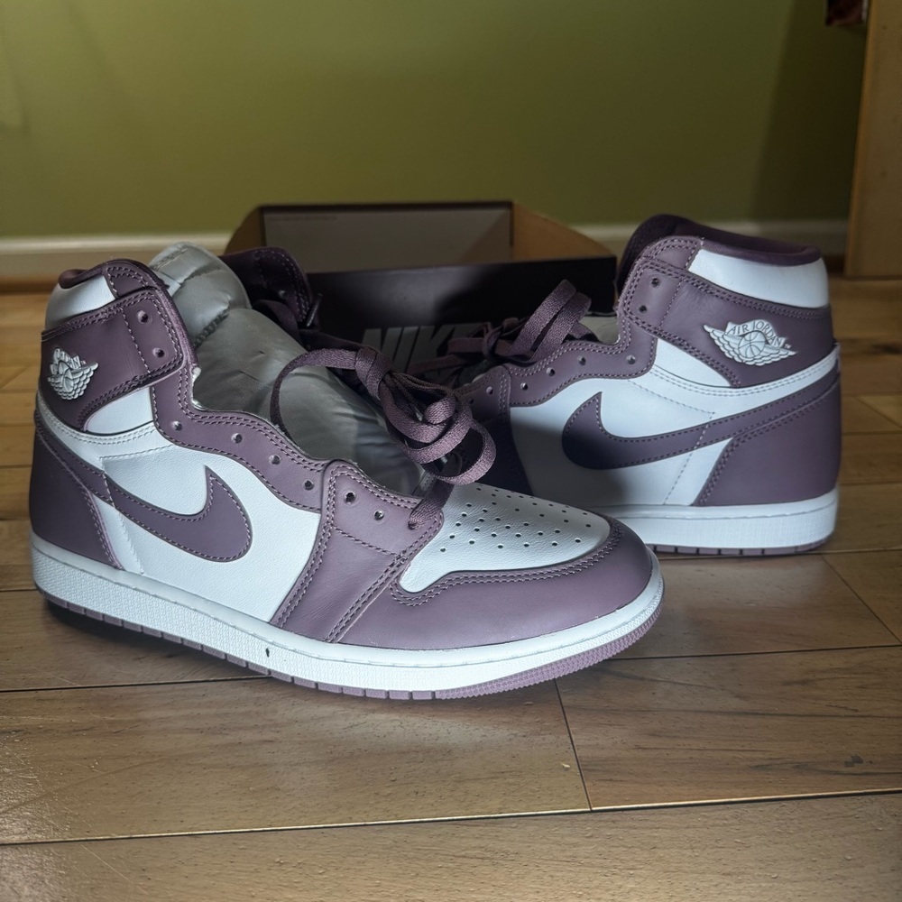 MENS‎ AIR JORDAN 1 RETRO HIGH OG WHITE/SKY J MAUVE-WHITE DZ5485-105- size 12